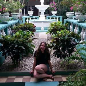 Meet your Posher, Hailey